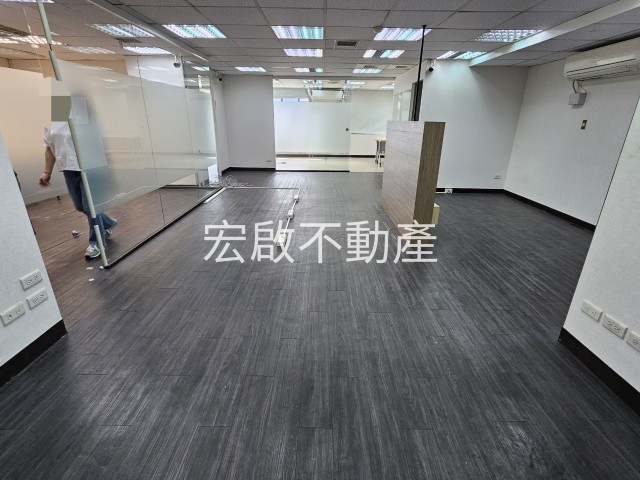 租辦公室中山區純辦屋況優採光佳3隔間獨立空調-宏啟不動產商用租賃 物件大圖