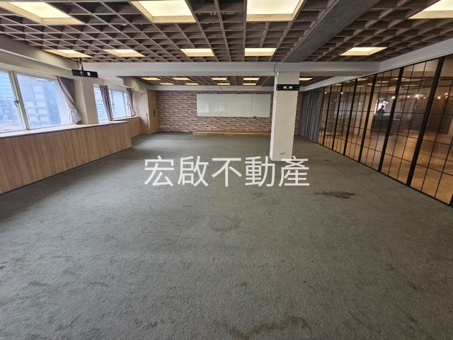 租辦公室中山區一層一戶裝潢漂亮7隔間-宏啟不動產商用租賃 物件大圖