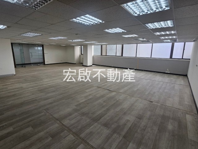 租辦公室中山區難得釋出屋況優採光佳-宏啟不動產商用租賃 物件大圖