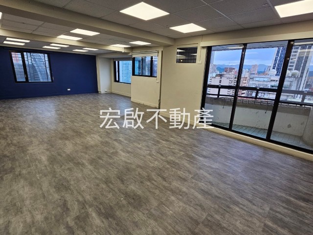 租辦公室大安區高樓層屋況優採光佳2隔間-宏啟不動產商用租賃 物件大圖