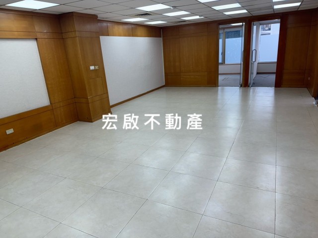 租辦公室中山區純辦屋況優採光佳4隔間中央空調-宏啟不動產商用租賃 物件大圖