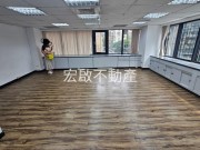 宏啟不動產商用租賃 (104報紙房屋網 買屋 賣屋 租屋 委租 委賣 平台,專業房屋仲介個人網站) 租辦公室大安區純辦大樓採光佳格局方正好規劃 主打物件照片