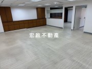 租辦公室中山區純辦大樓採光佳4隔間獨立空調-宏啟不動產商用租賃  物件照片1